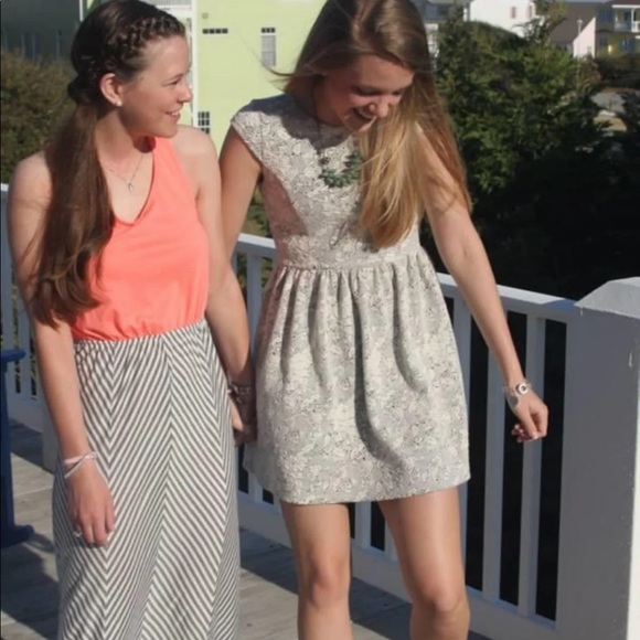 Altar’d state dress - Picture 1 of 3